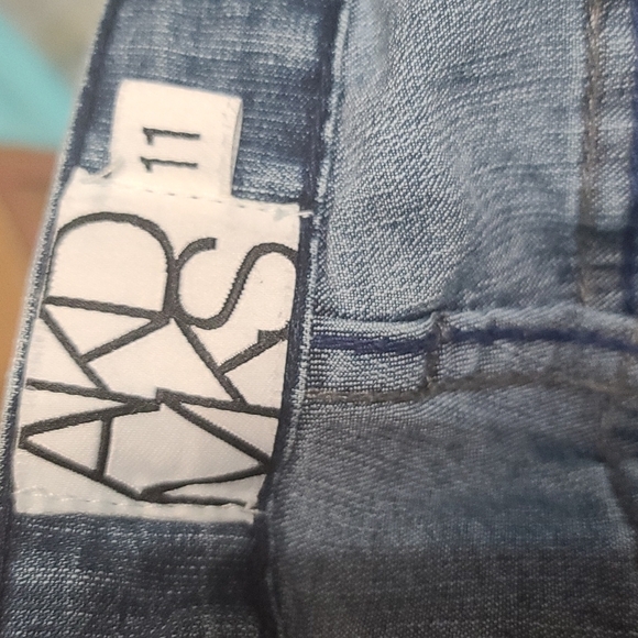 AKDMKS Jeans Womens Embroidered Pockets Size 11 EUC - Picture 5 of 8